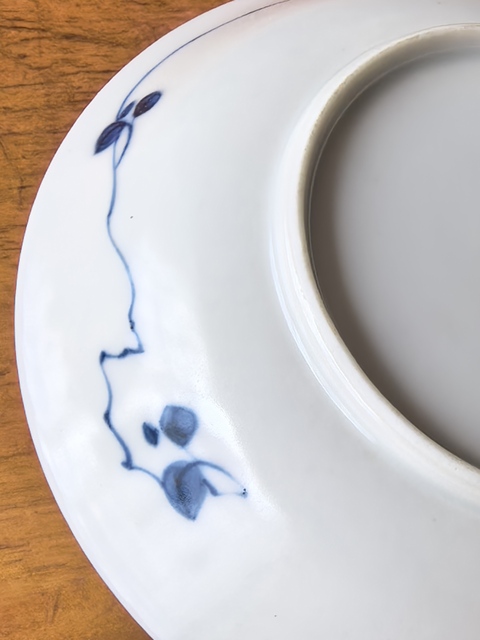 古玩陶瓷花卉紋青花杯盤真品鑒賞圖