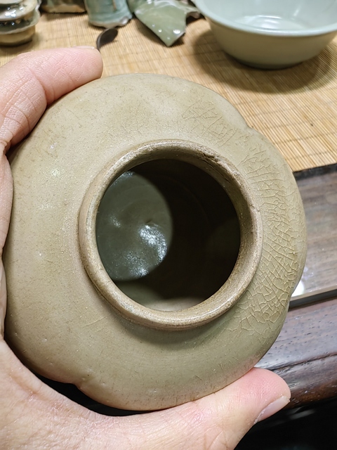 古玩陶瓷青釉瓜棱水盂真品鑒賞圖