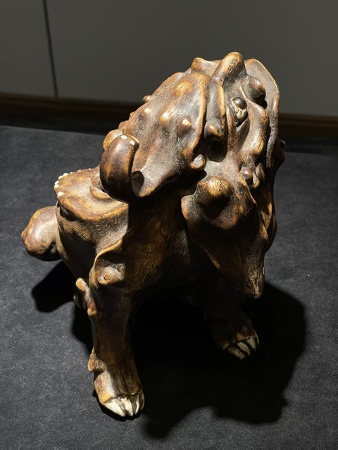 古玩陶瓷木紋釉瑞獸擺件真品鑒賞圖