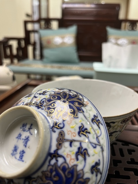 古玩陶瓷清宣統 青花加彩蓋碗真品鑒賞圖