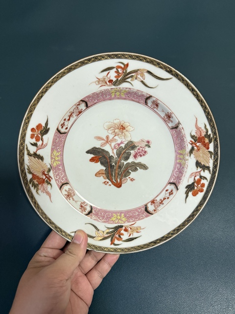 古玩陶瓷花卉紋粉彩盤真品鑒賞圖