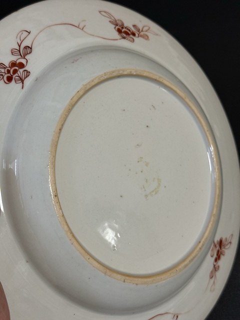 古玩陶瓷花卉紋粉彩盤真品鑒賞圖