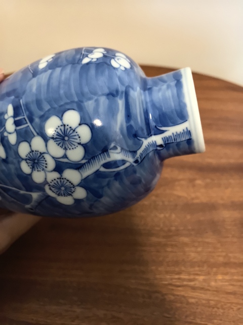 古玩陶瓷青花留白冰梅紋雞腿瓶真品鑒賞圖