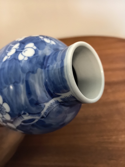 古玩陶瓷青花留白冰梅紋雞腿瓶真品鑒賞圖
