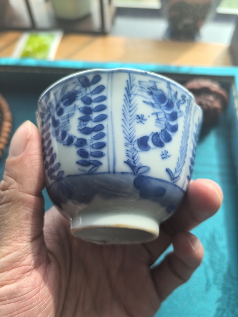 古玩陶瓷青花魚藻紋茶杯真品鑒賞圖