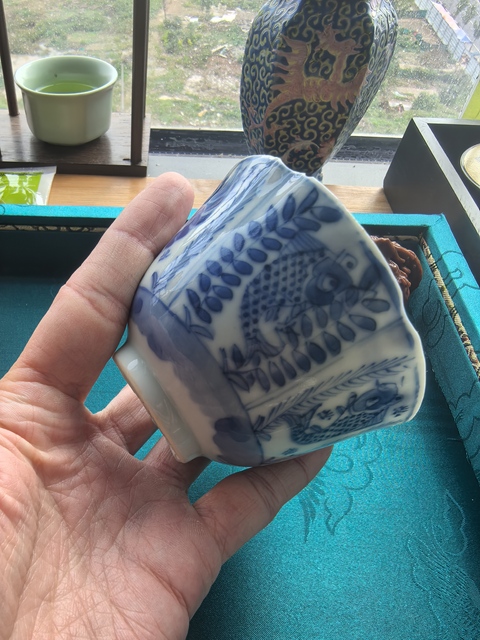 古玩陶瓷青花魚藻紋茶杯真品鑒賞圖