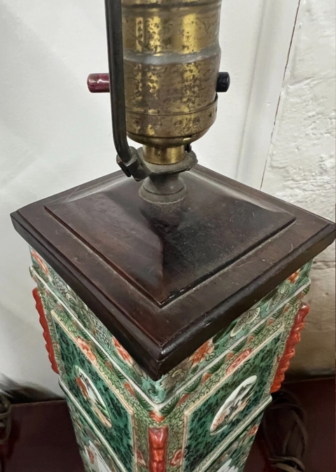 古玩陶瓷五彩開光花觚改臺燈一對真品鑒賞圖