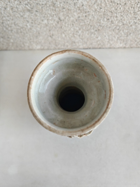 古玩陶瓷青白釉貼塑人物紋瓶拍賣,當前價格580元