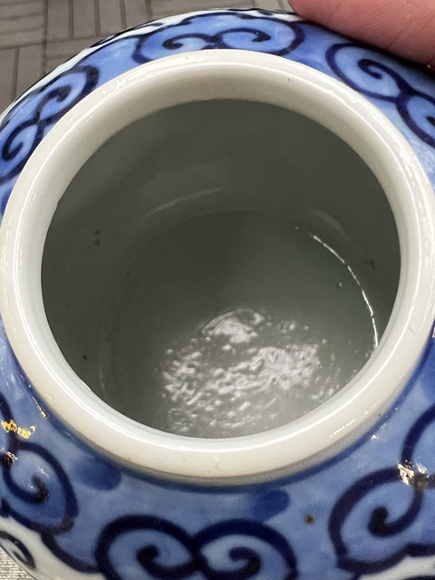 古玩陶瓷花卉紋青花罐真品鑒賞圖