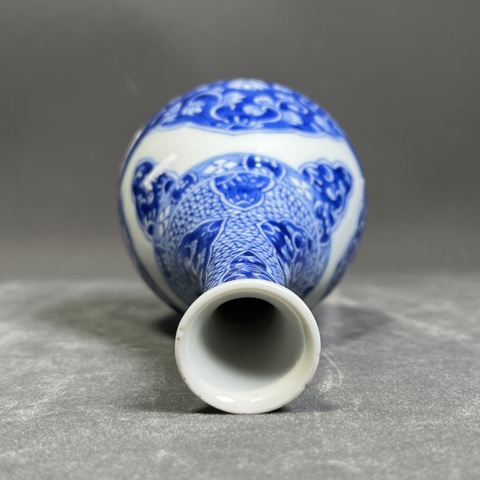 古玩陶瓷清康熙 青花纏枝花卉紋膽瓶真品鑒賞圖
