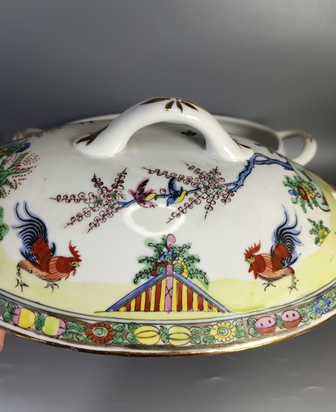 古玩陶瓷廣彩花鳥紋蓋鍋真品鑒賞圖