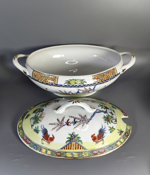 古玩陶瓷廣彩花鳥紋蓋鍋真品鑒賞圖