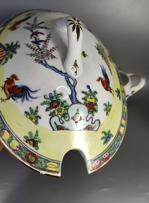 古玩陶瓷廣彩花鳥紋蓋鍋真品鑒賞圖