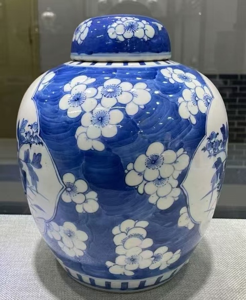 古玩陶瓷晚清青花留白冰梅紋罐真品鑒賞圖