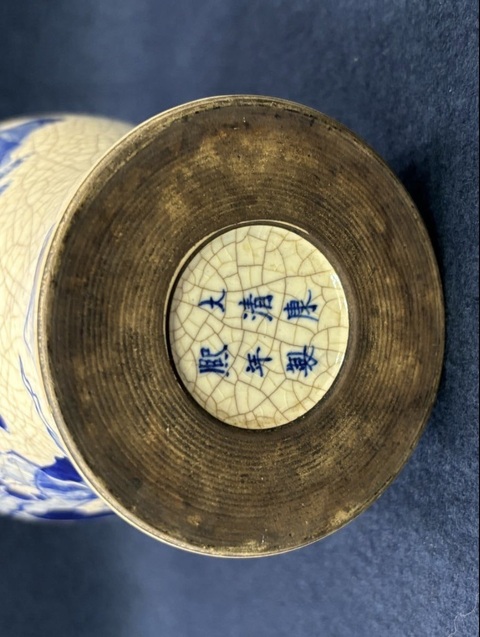古玩陶瓷煨瓷青花人物故事紋梅瓶真品鑒賞圖