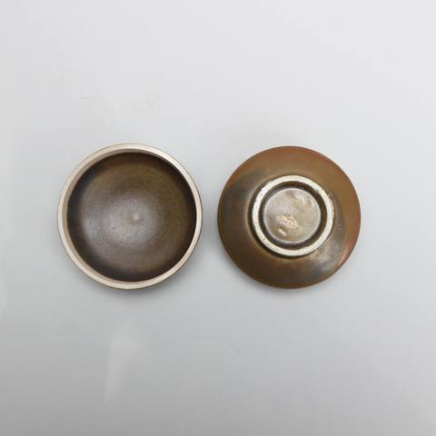 古玩陶瓷醬紅釉粉盒真品鑒賞圖