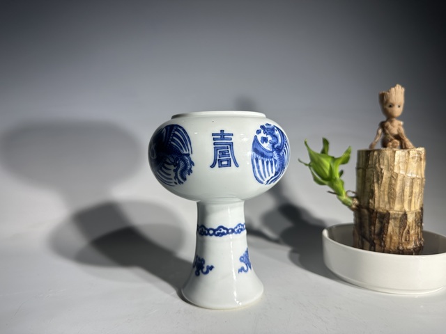 古玩陶瓷康熙團鳳壽字紋(豆)拍賣,當前價格13888元