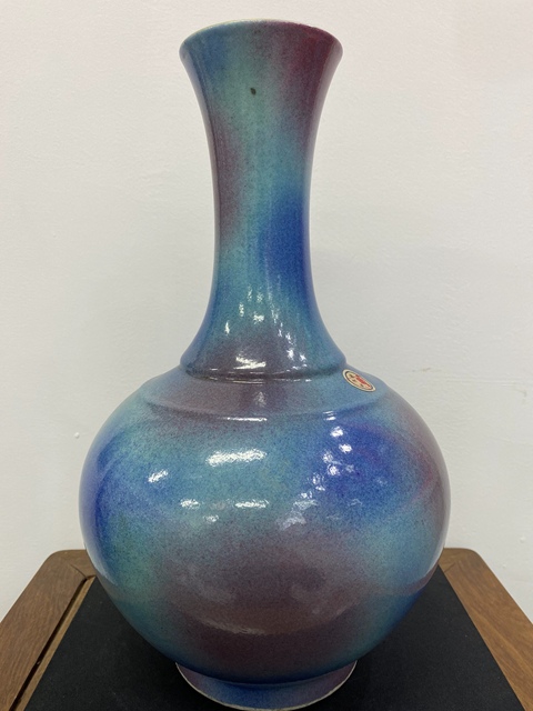 古玩陶瓷清晚期桃花洞賞瓶真品鑒賞圖