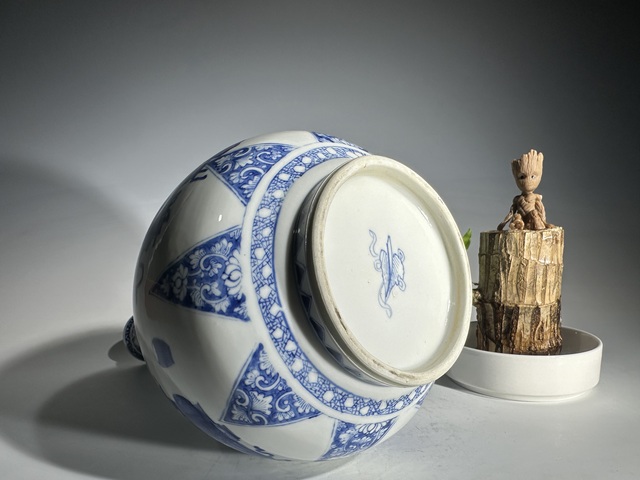 古玩陶瓷清康熙博古平生富貴紋蒜頭瓶真品鑒賞圖