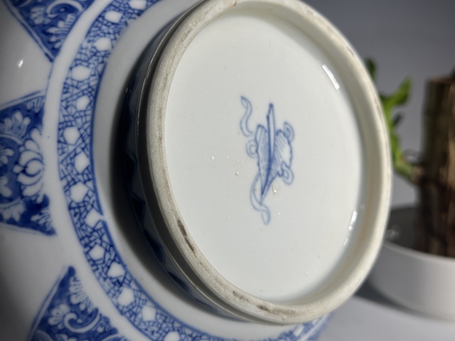 古玩陶瓷清康熙博古平生富貴紋蒜頭瓶真品鑒賞圖