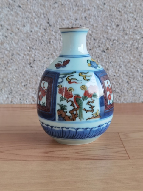 古玩陶瓷青花五彩瓶真品鑒賞圖