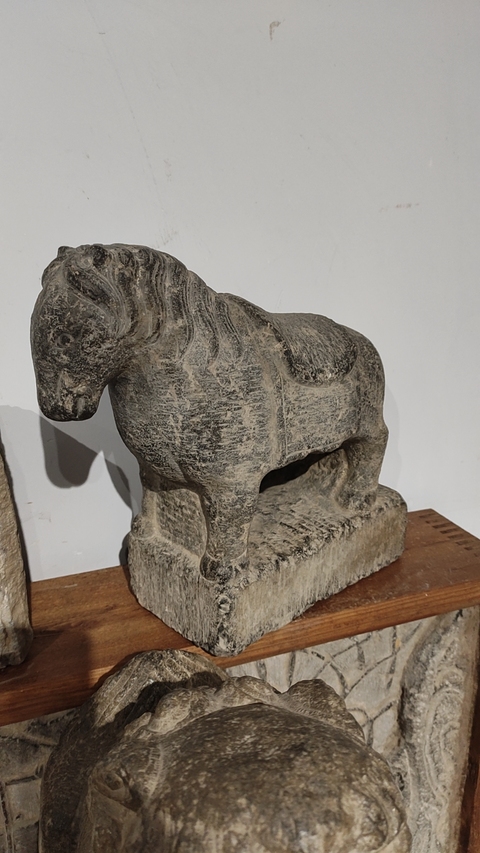 古玩雜項石雕馬真品鑒賞圖
