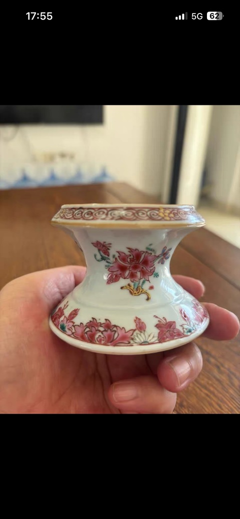 古玩陶瓷粉彩花卉紋擺件真品鑒賞圖