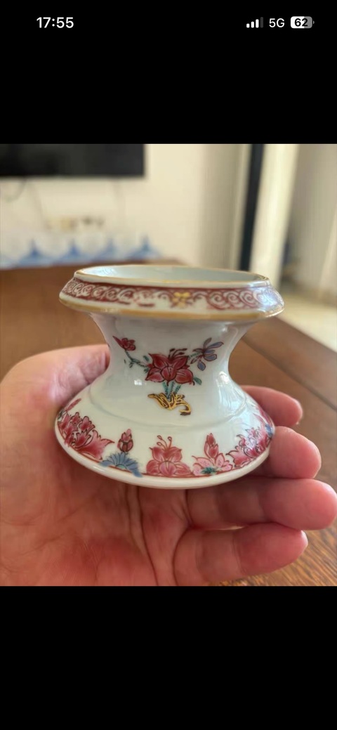古玩陶瓷粉彩花卉紋擺件真品鑒賞圖