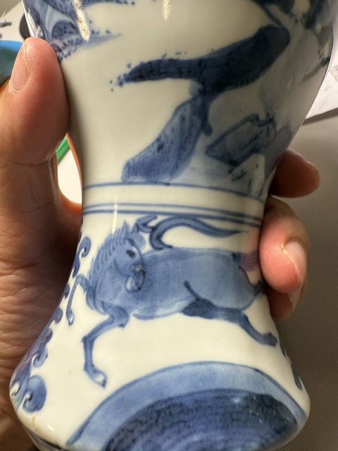 古玩陶瓷青花梅瓶真品鑒賞圖