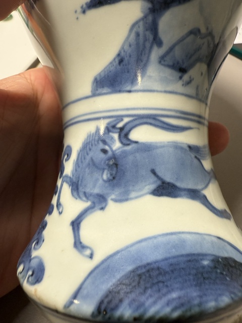 古玩陶瓷青花梅瓶真品鑒賞圖