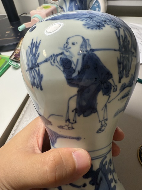 古玩陶瓷青花梅瓶真品鑒賞圖