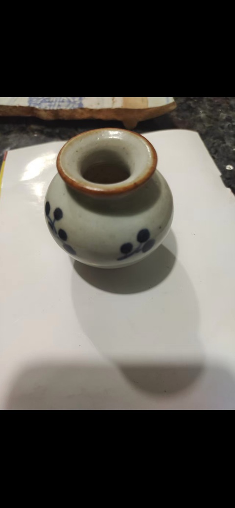 古玩陶瓷花卉紋青花水盂真品鑒賞圖