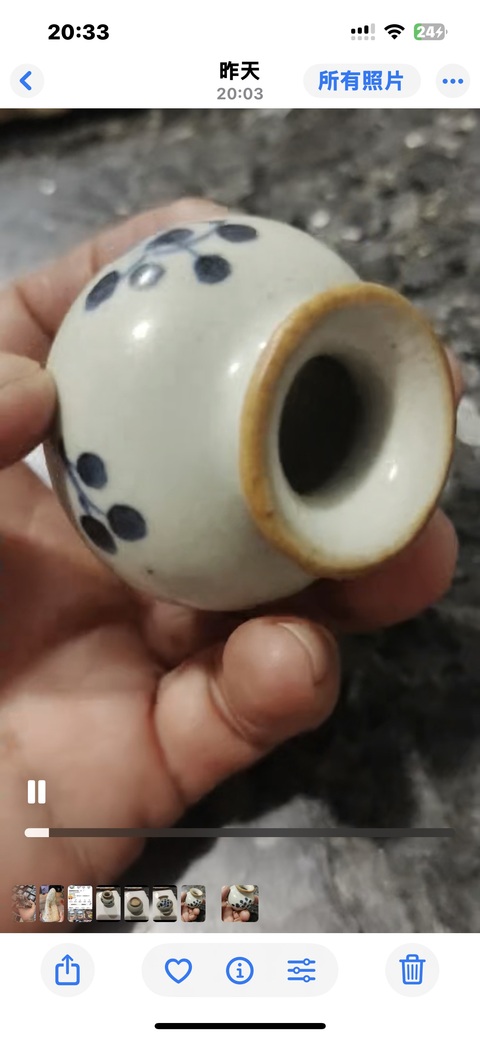 古玩陶瓷花卉紋青花水盂真品鑒賞圖