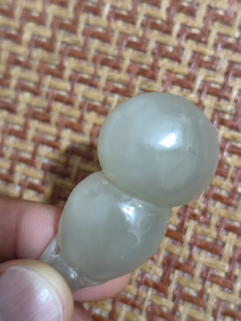 古玩玉器和田玉雕“葫蘆掛墜”真品鑒賞圖