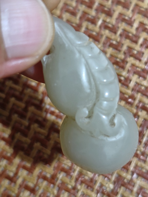 古玩玉器和田玉雕“葫蘆掛墜”真品鑒賞圖