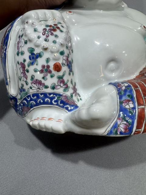 古玩陶瓷粉彩花卉彌勒笑佛真品鑒賞圖