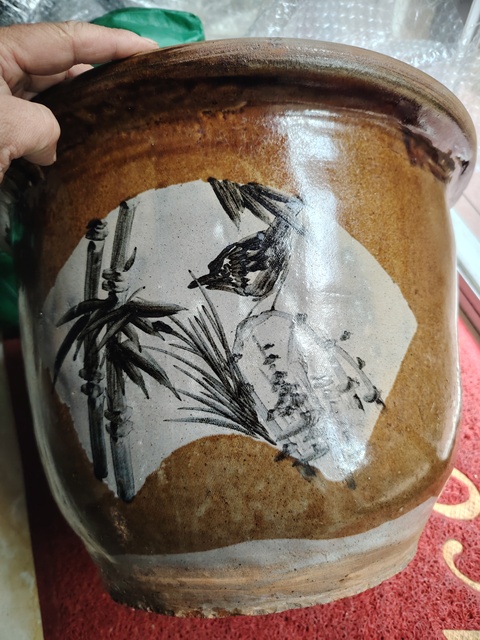 古玩陶瓷黃釉開光墨彩花鳥紋花盆真品鑒賞圖