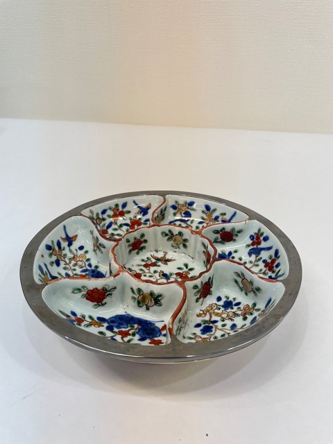 古玩陶瓷日本江戶青花五彩花鳥紋捧盒真品鑒賞圖