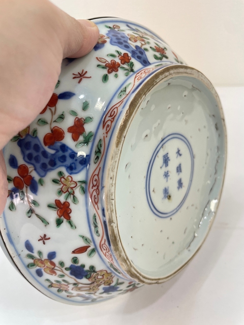 古玩陶瓷日本江戶青花五彩花鳥紋捧盒真品鑒賞圖