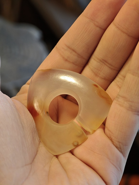 古玩玉器瑪瑙玦型件真品鑒賞圖