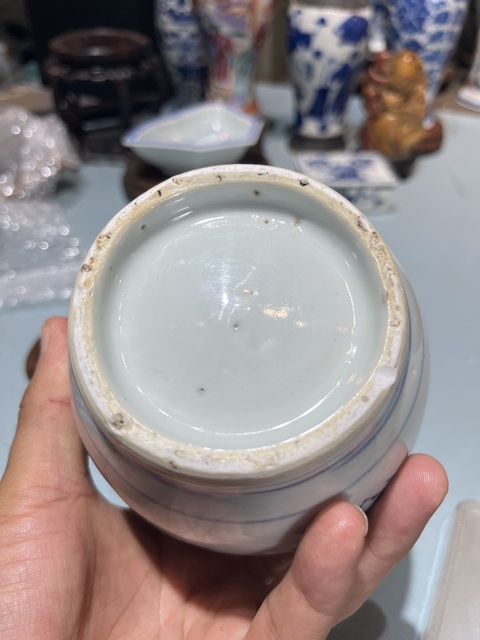 古玩陶瓷花果紋青花罐真品鑒賞圖