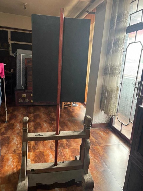 古玩雜項舉牌真品鑒賞圖