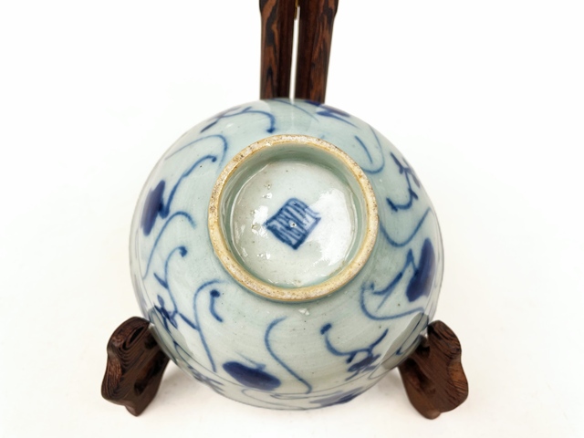 古玩陶瓷清中早期·青花靈芝紋茶碗真品鑒賞圖