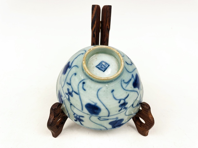 古玩陶瓷清中早期·青花靈芝紋茶碗真品鑒賞圖