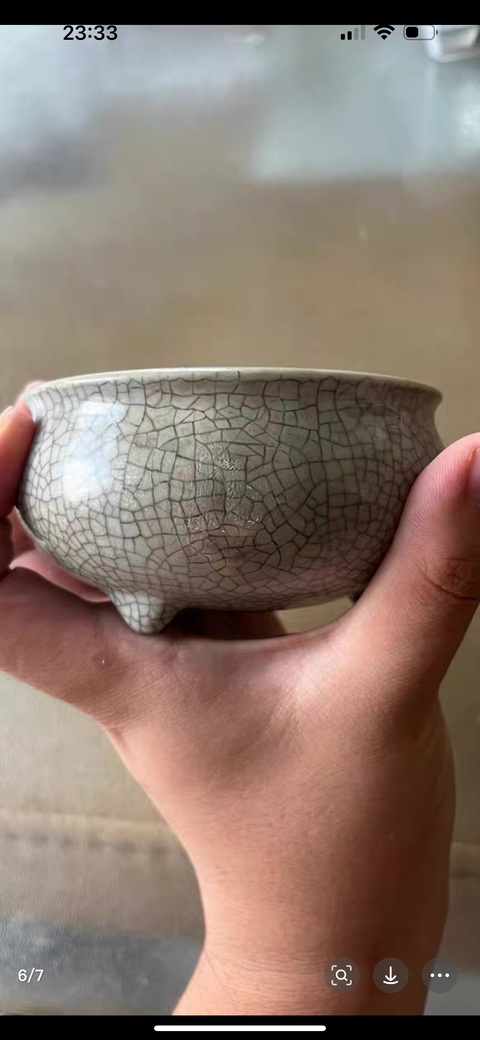 古玩陶瓷哥釉三足香爐真品鑒賞圖