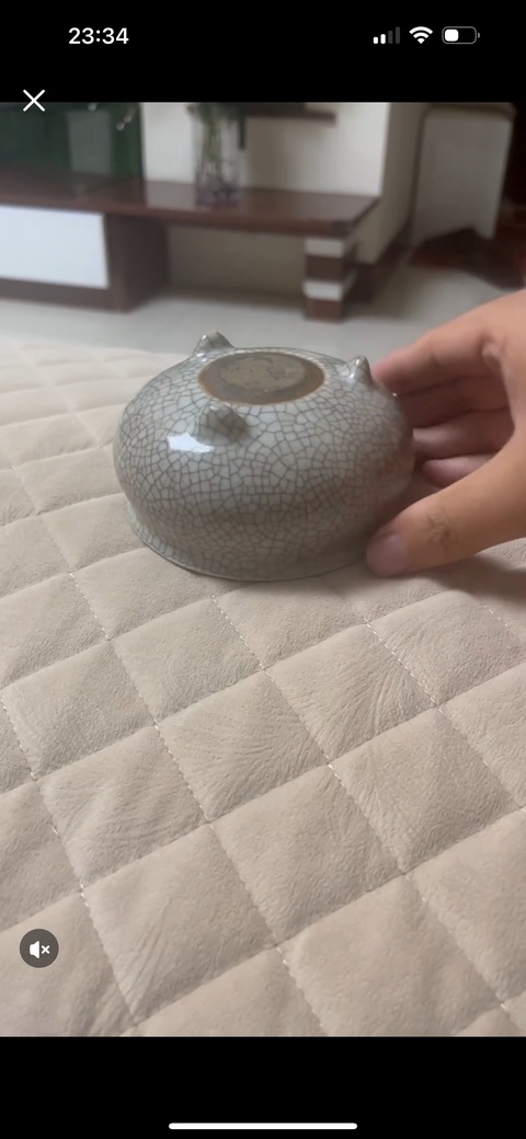 古玩陶瓷哥釉三足香爐真品鑒賞圖