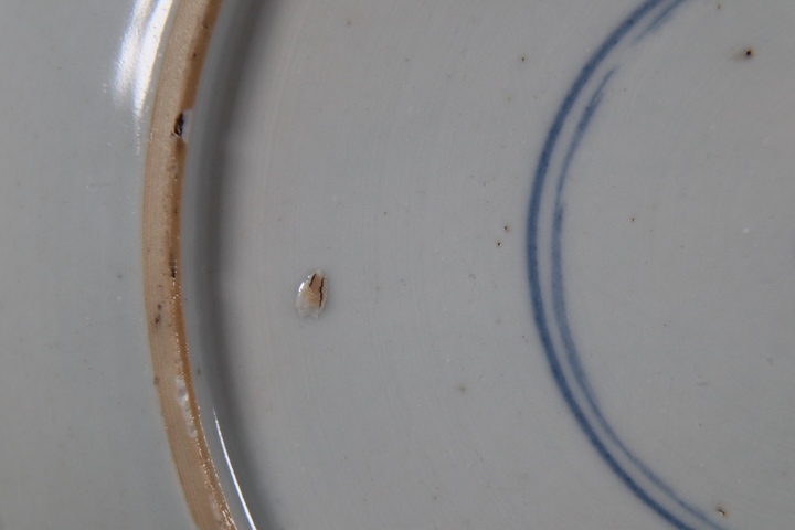 古玩陶瓷花鳥紋青花盤真品鑒賞圖