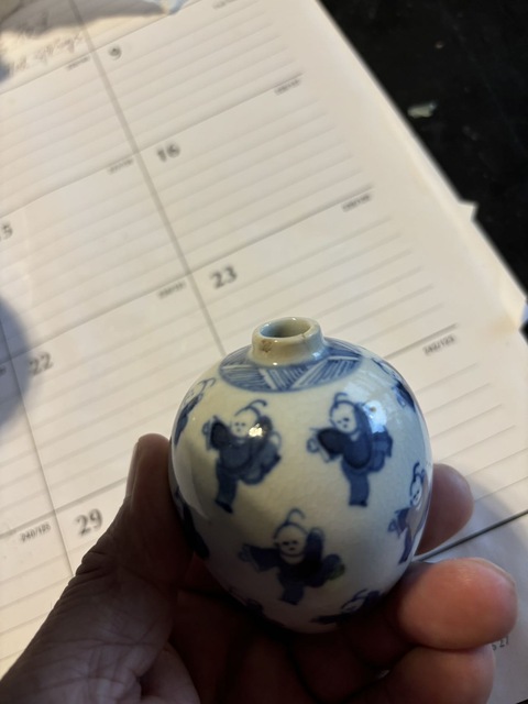 古玩陶瓷嬰戲紋青花煨瓷罐真品鑒賞圖
