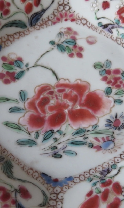 古玩陶瓷粉彩盤真品鑒賞圖