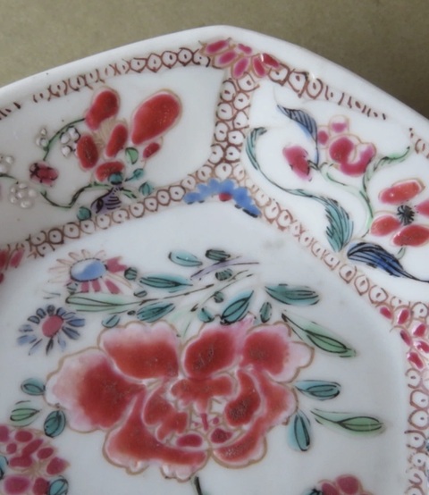 古玩陶瓷粉彩盤真品鑒賞圖